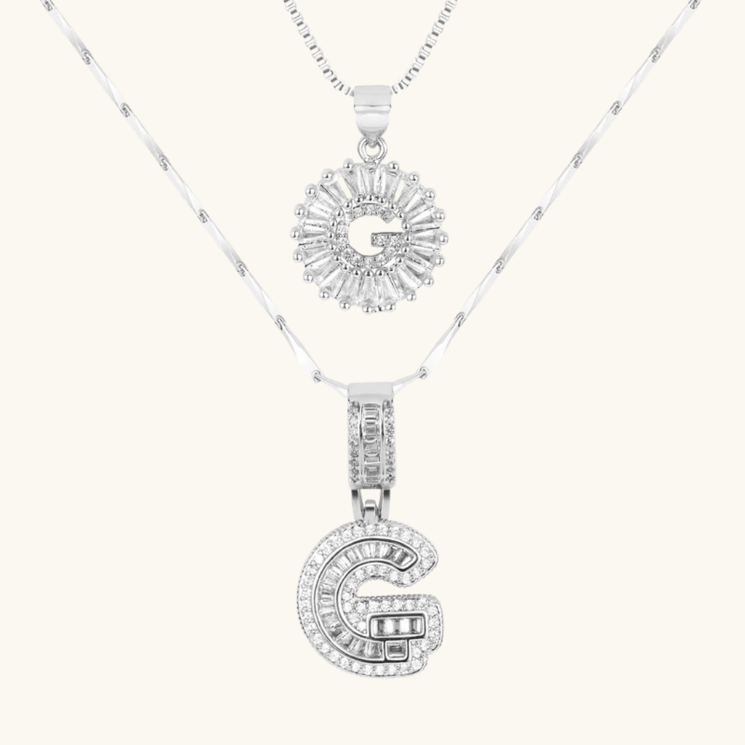 AURELIA™ – Collar Doble Inicial