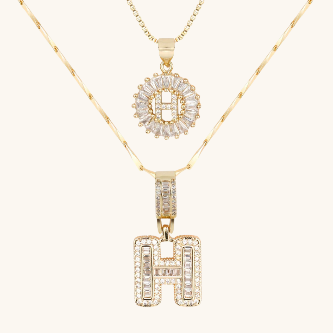 AURELIA™ – Collar Doble Inicial