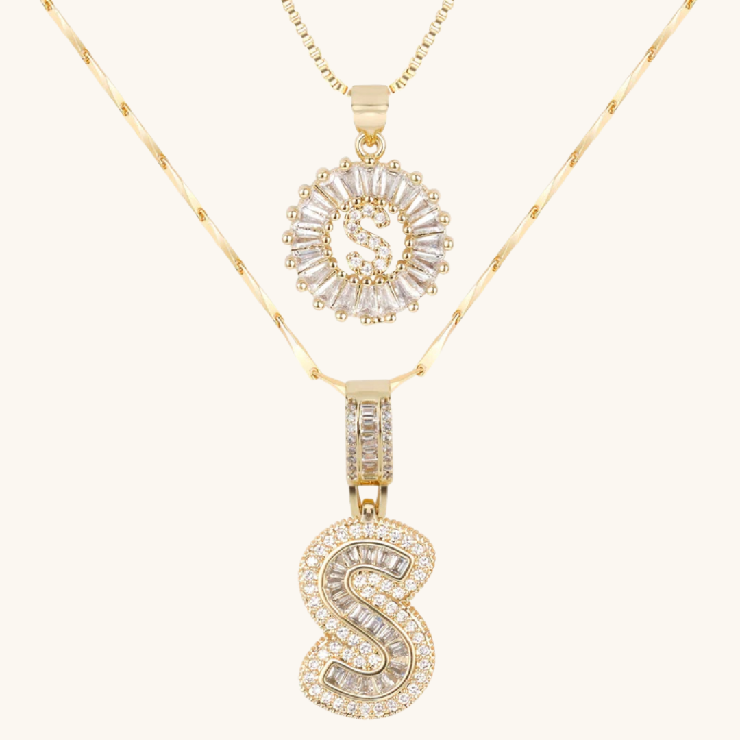 AURELIA™ – Collar Doble Inicial