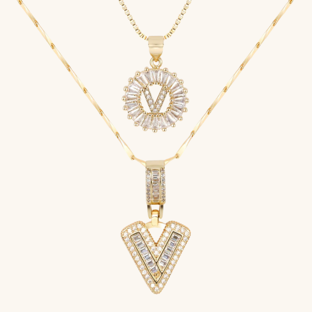 AURELIA™ – Collar Doble Inicial