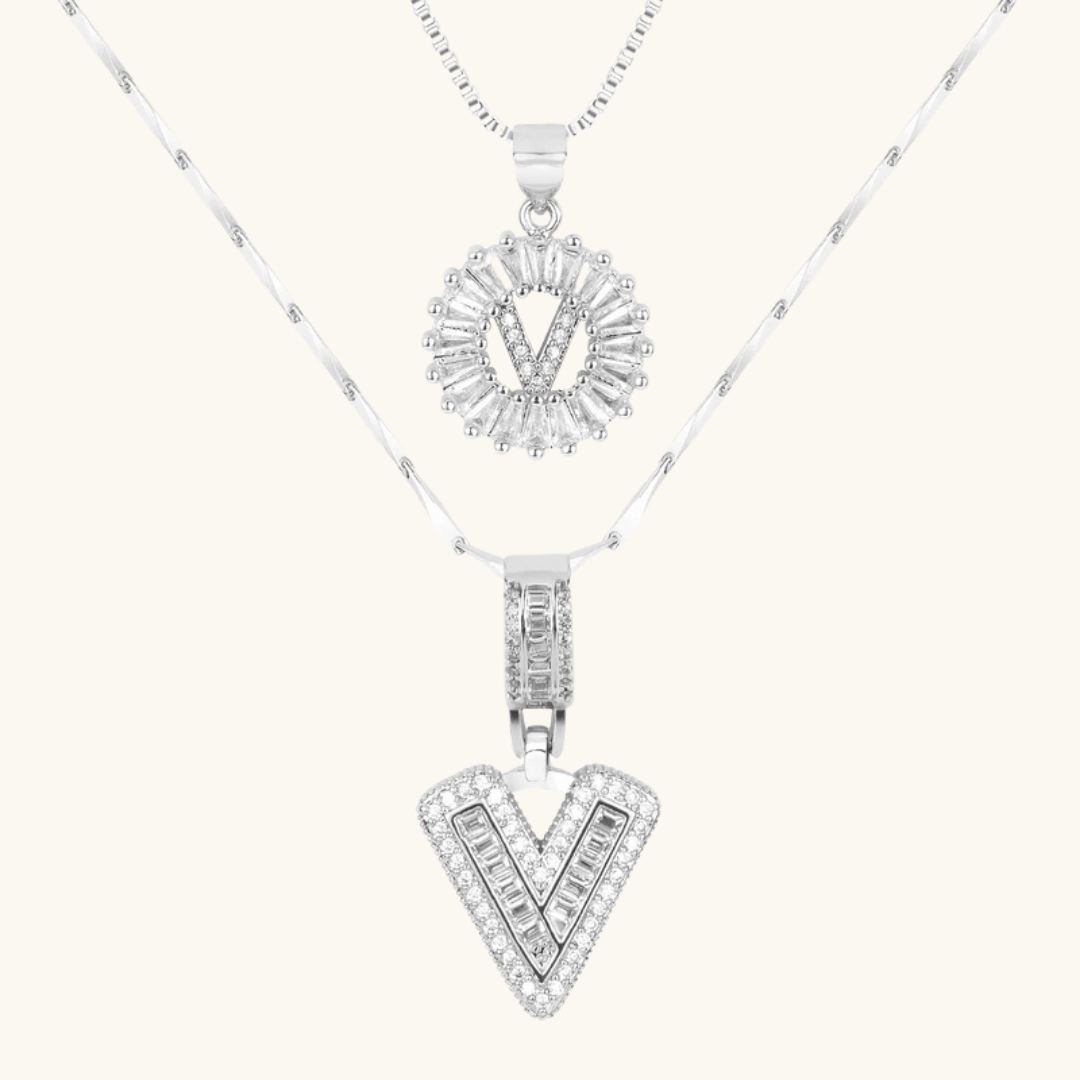 AURELIA™ – Collar Doble Inicial