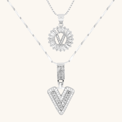 AURELIA™ – Collar Doble Inicial