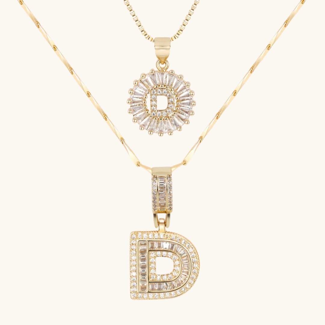 AURELIA™ – Collar Doble Inicial