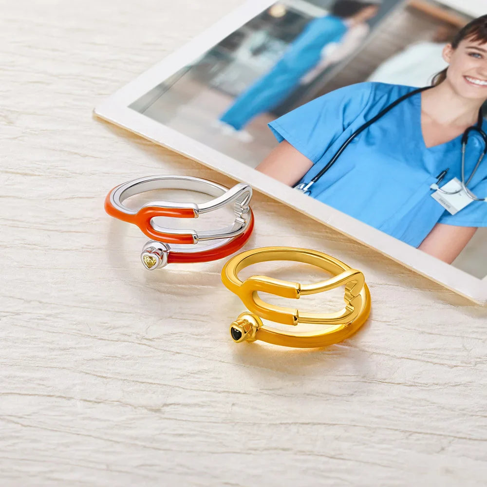MedHeart™ – Anillo médico con corazón de cristal