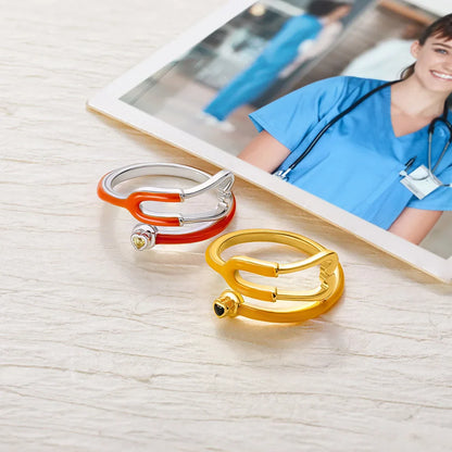 MedHeart™ – Anillo médico con corazón de cristal
