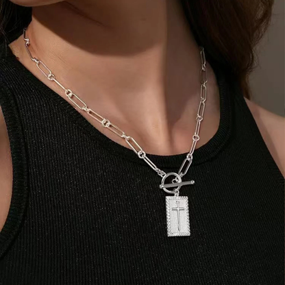 LUMORA™ – Collar Colgante Atemporal