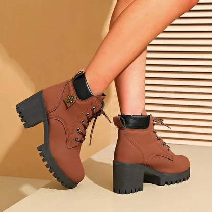MetraBoot™ – Botas Urbanas Impermeables de Tacón