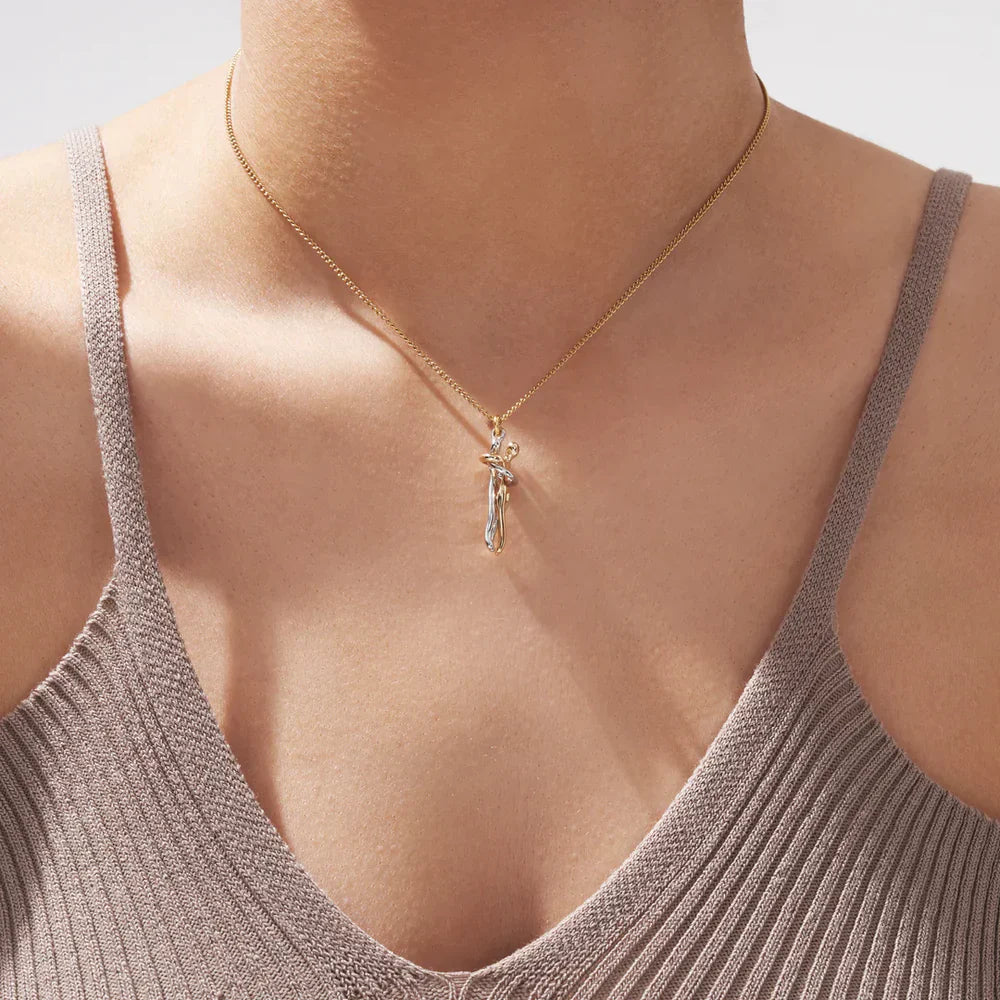 AbrazoEterno™ – Collar símbolo de amor infinito