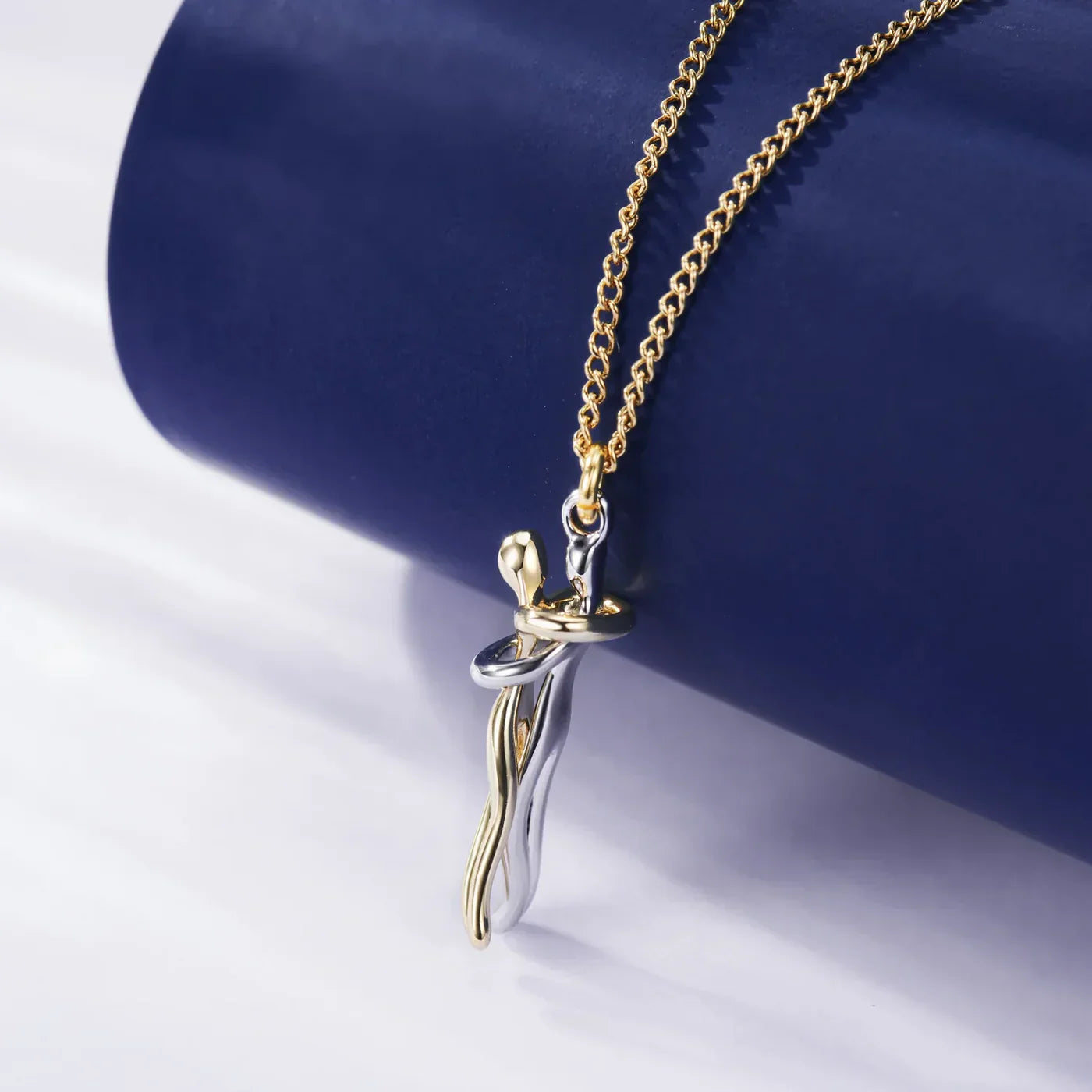 AbrazoEterno™ – Collar símbolo de amor infinito